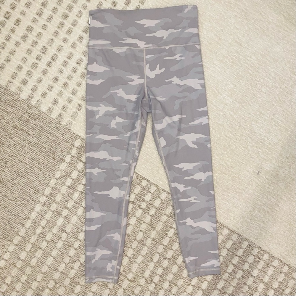 Athleta Elation 7/8 Tight, size small